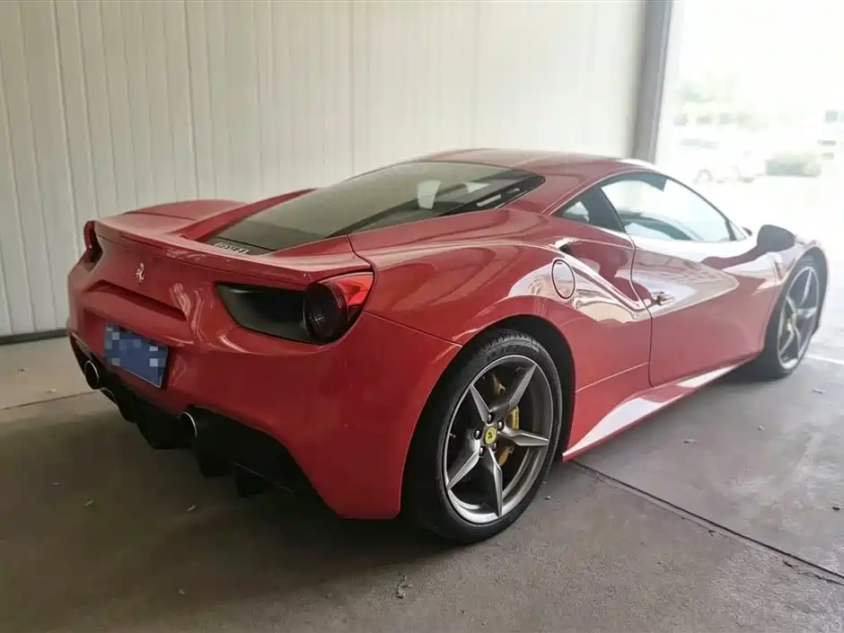 Ferrari 488 2017 — фото 2