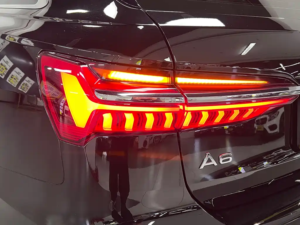 Audi A6 2021 — фото 13