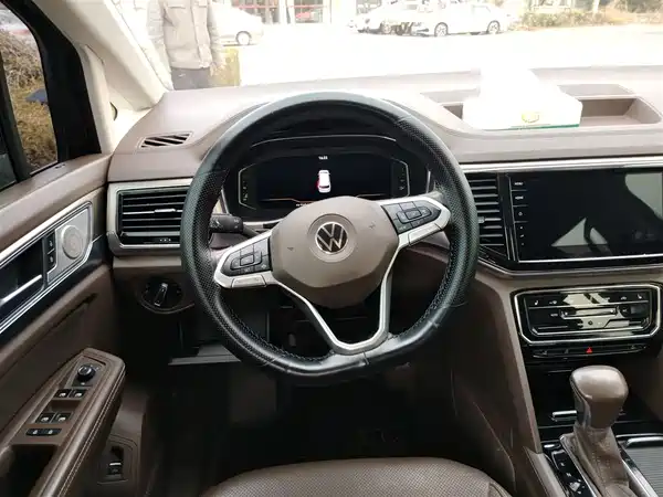 Volkswagen Viloran 2020