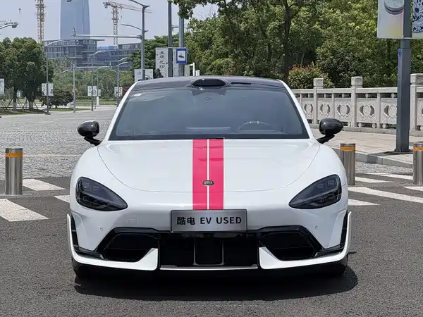 Xiaomi SU7 Ultra 2025