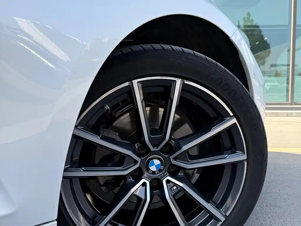 BMW 3 Series 2021 — фото 11