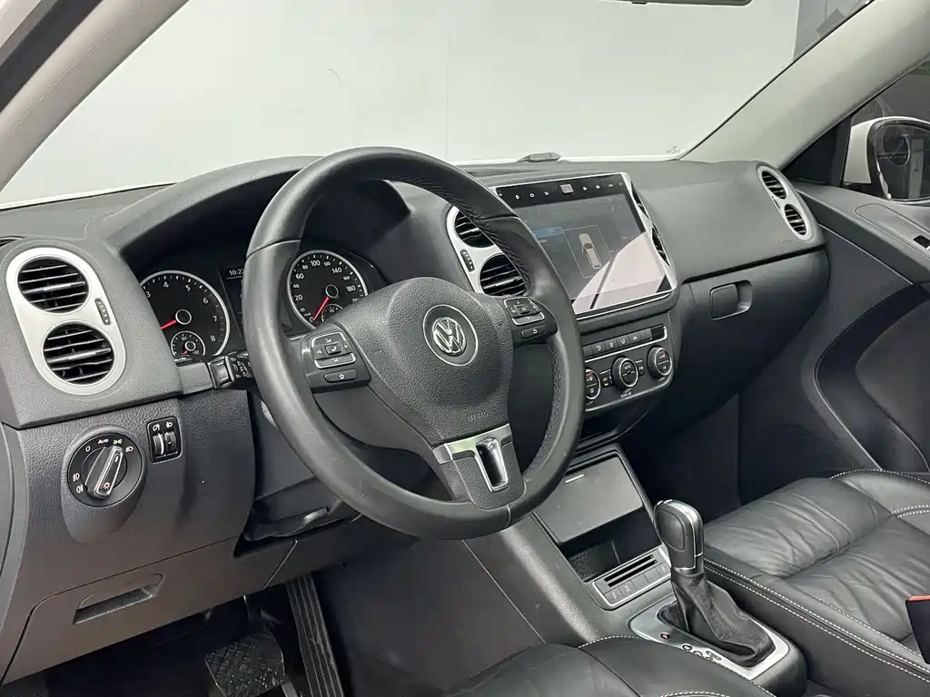 Volkswagen Tiguan 2016 — фото 8