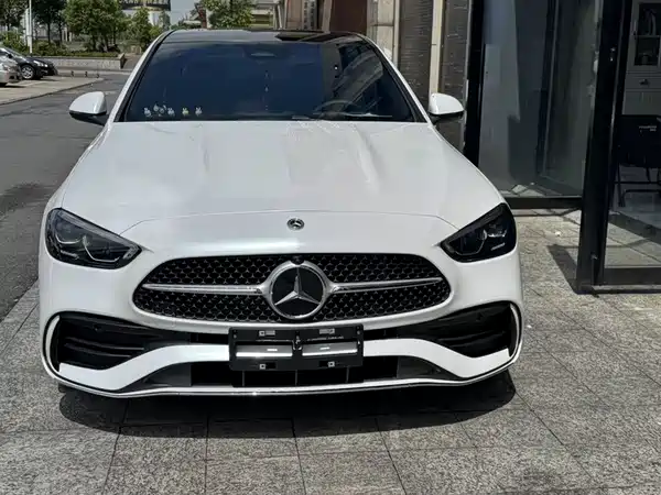 Mercedes-Benz C-Class 2025