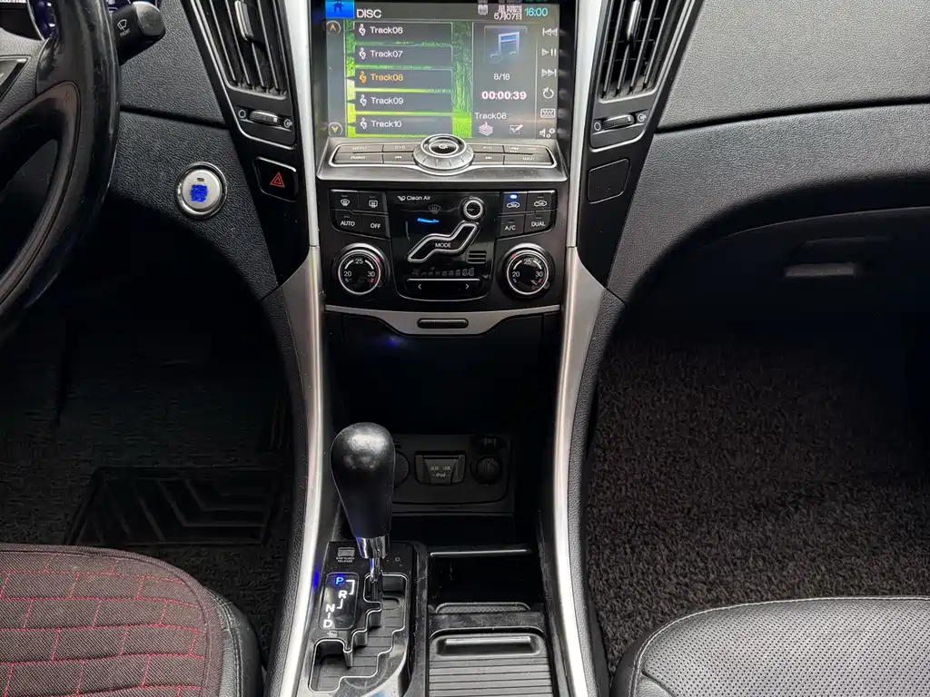 Hyundai Sonata 2015 — фото 14