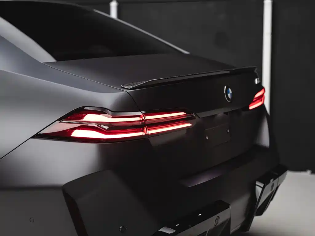 BMW M5 New Energy 2026 — фото 4
