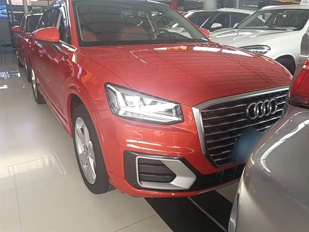 Audi Q2L 2020 — фото 4