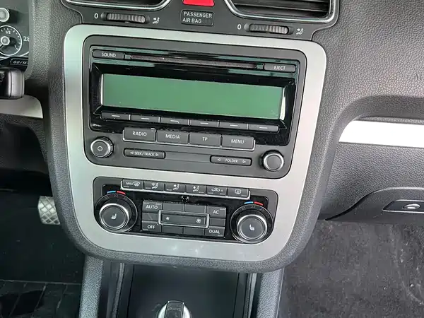 Volkswagen Scirocco 2011