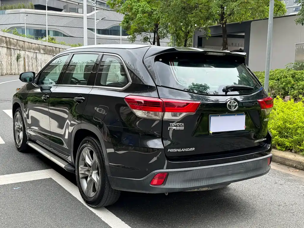 Toyota Highlander 2018 — фото 14