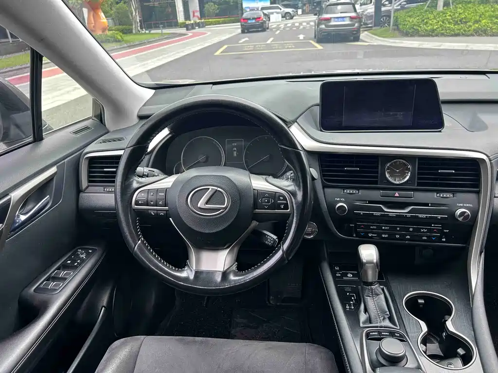 Lexus RX 2017 — фото 11