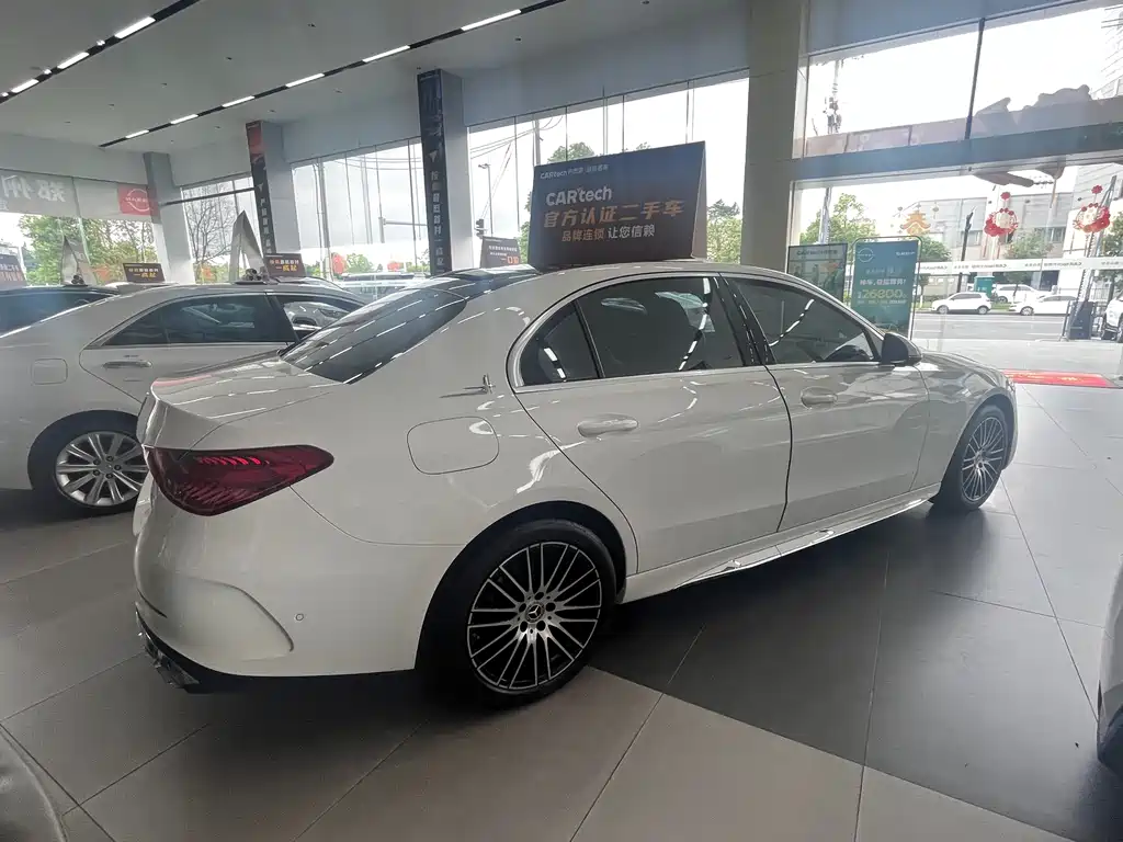 Mercedes-Benz C-Class 2023 — фото 9