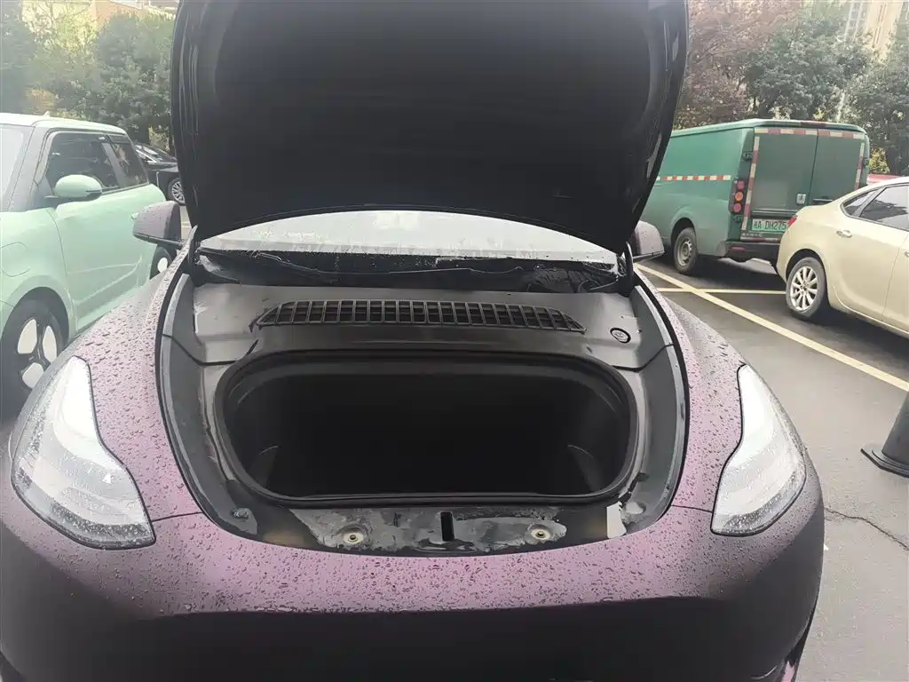Tesla Model Y 2022 — фото 16