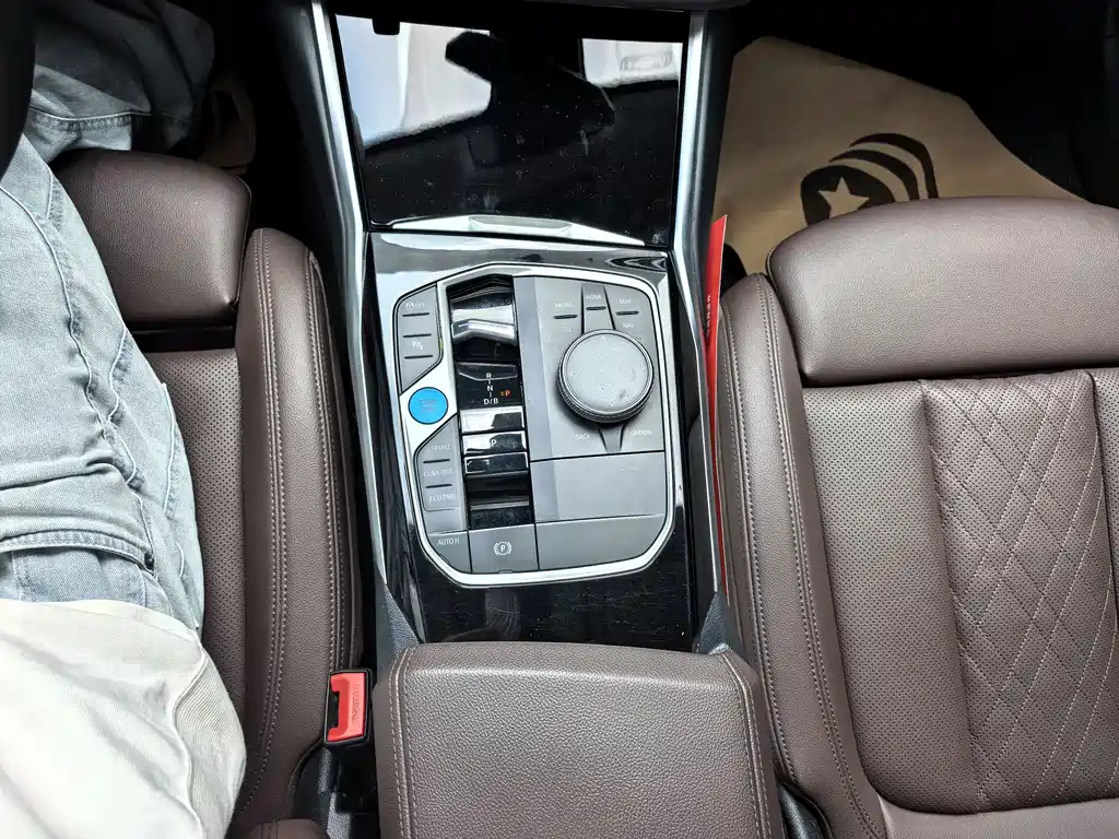 BMW i3 2023 — фото 10