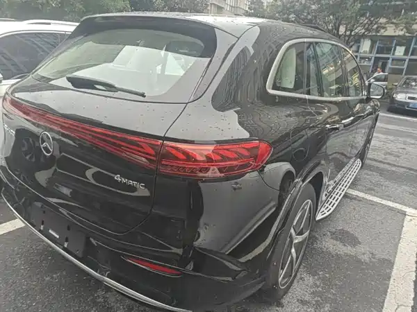 Mercedes-Benz EQS SUV 2026