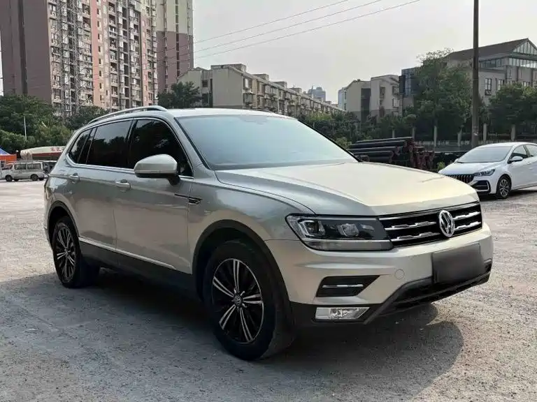 Volkswagen Tiguan L 2020 — фото 4