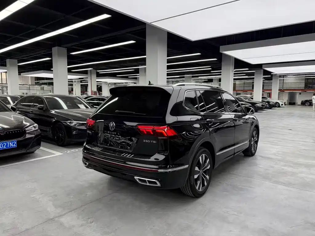 Volkswagen Tiguan L 2023 — фото 13