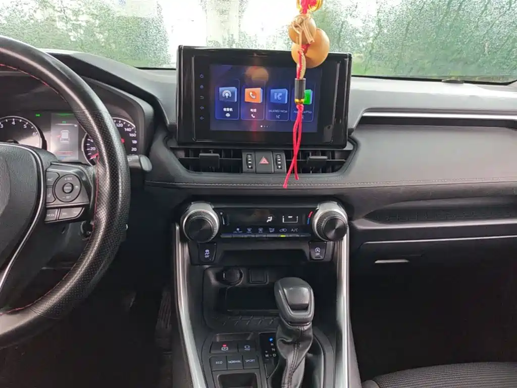 Toyota RAV4 2023 — фото 13
