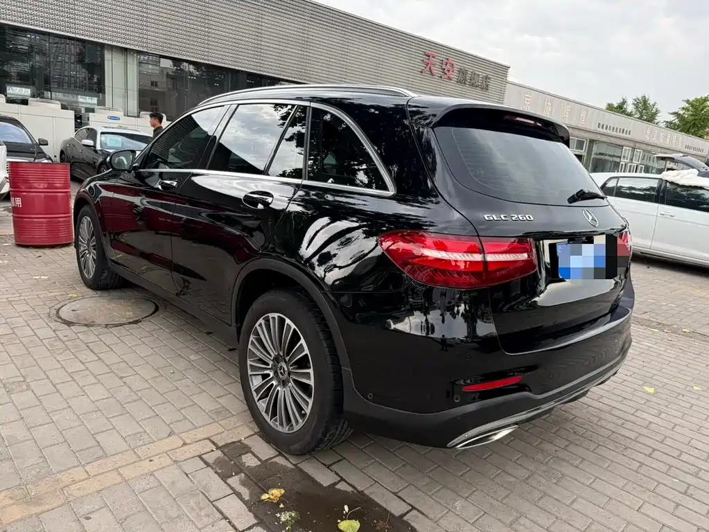 Mercedes-Benz GLC 2017 — фото 17
