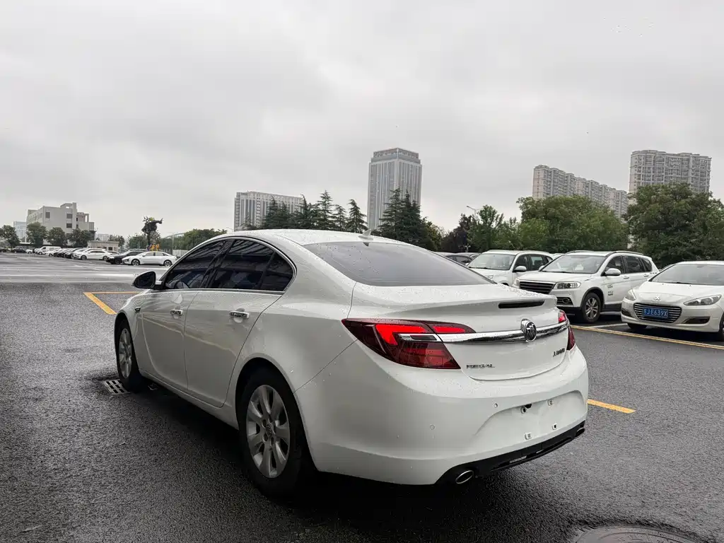 Buick Regal 2015 — фото 19