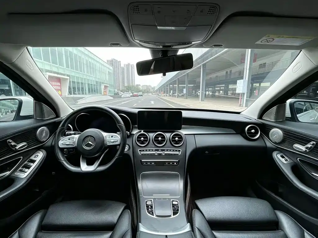 Mercedes-Benz C-Class 2021