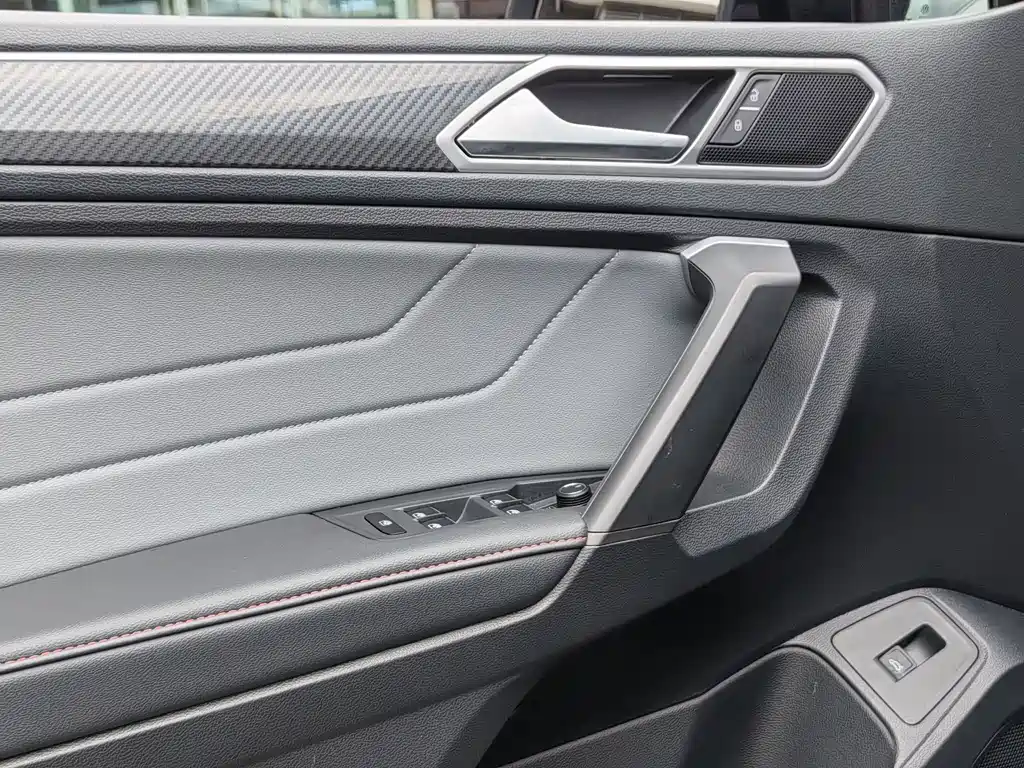Volkswagen Tiguan X 2023 — фото 10