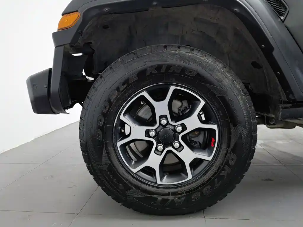 Jeep Wrangler 2024 — фото 17