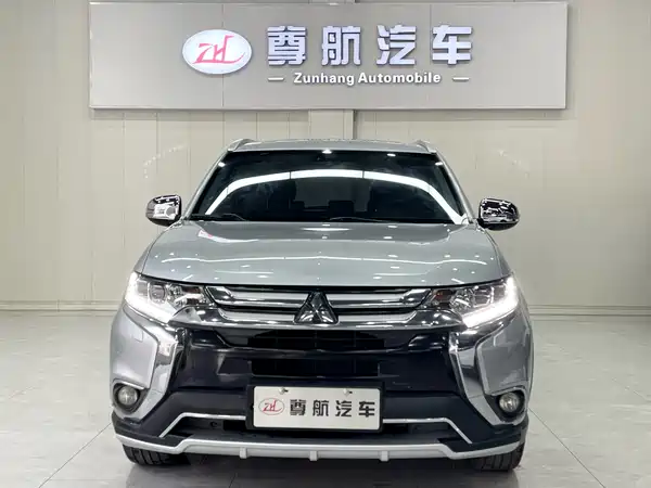 Mitsubishi Outlander 2016