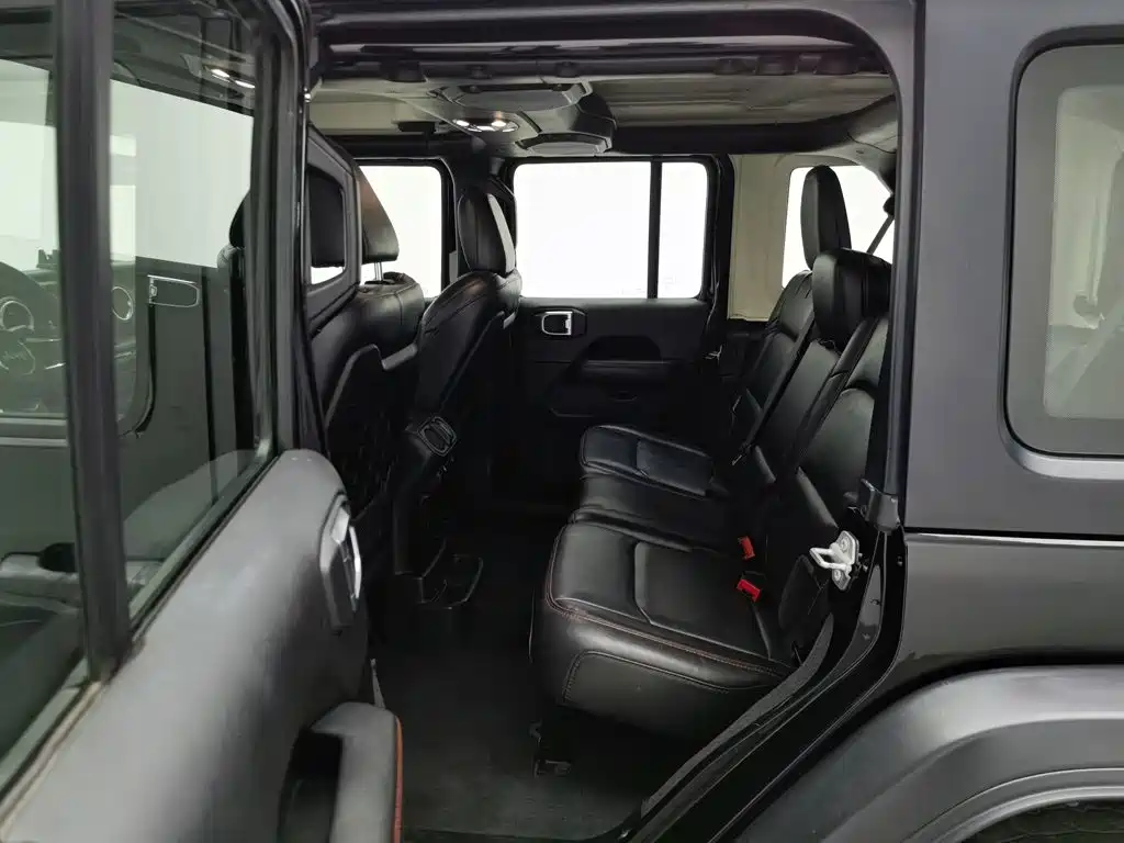 Jeep Wrangler 2024 — фото 15