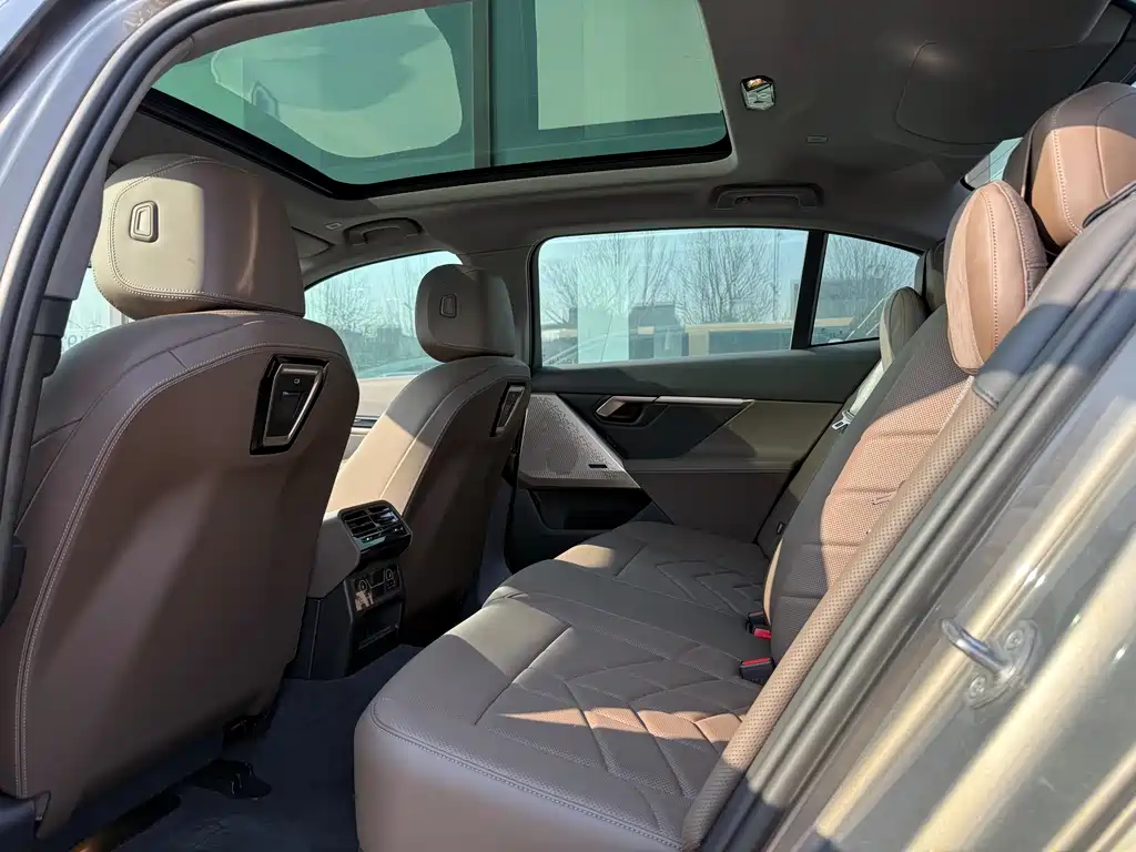 BMW i5 2026 — фото 14