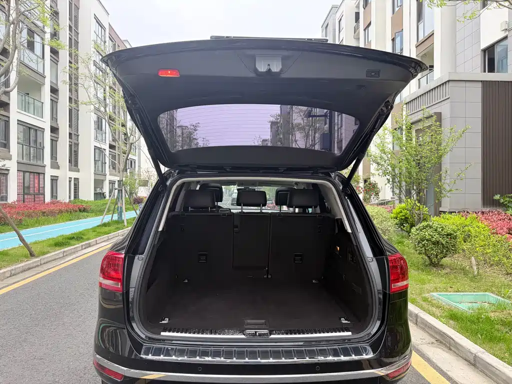 Volkswagen Touareg 2018 — фото 14