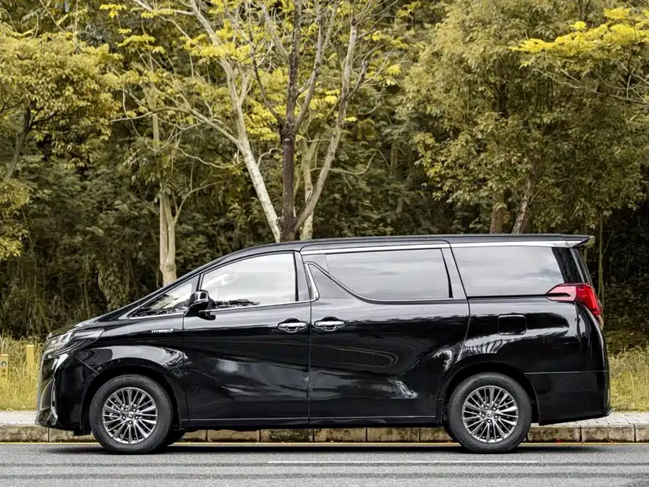 Toyota Alphard 2019 — фото 3