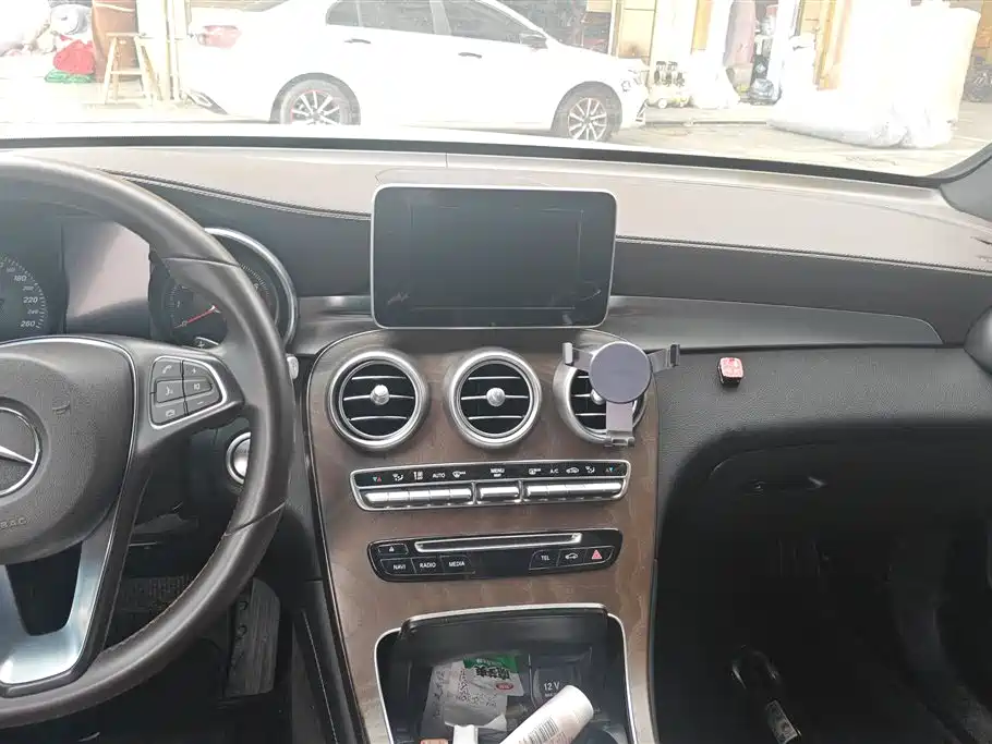 Mercedes-Benz GLC 2019 — фото 13