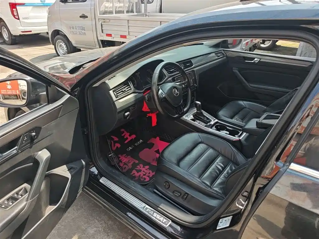 Volkswagen Passat 2019 — фото 16