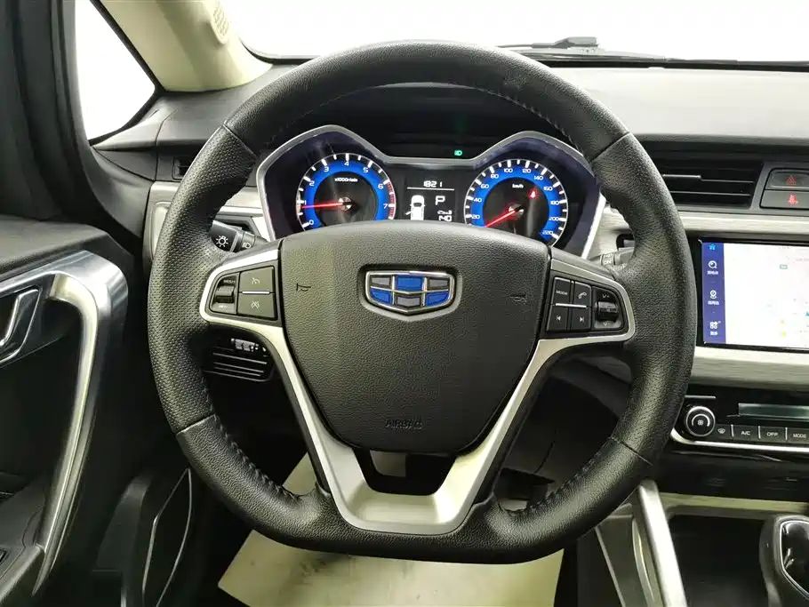 Geely Vision X3 2019 — фото 15