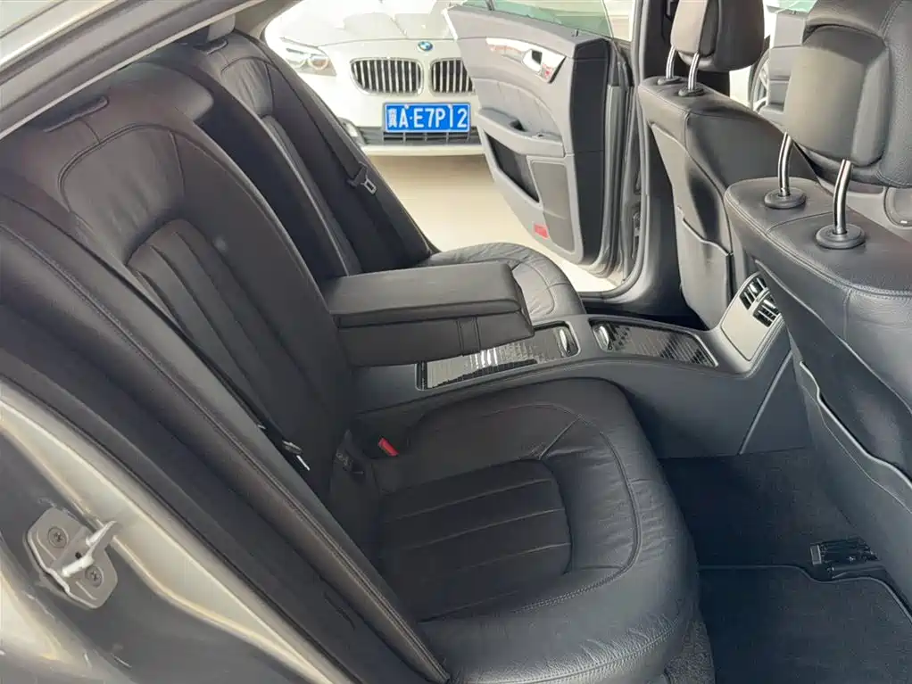 Mercedes-Benz CLS 2015 — фото 24
