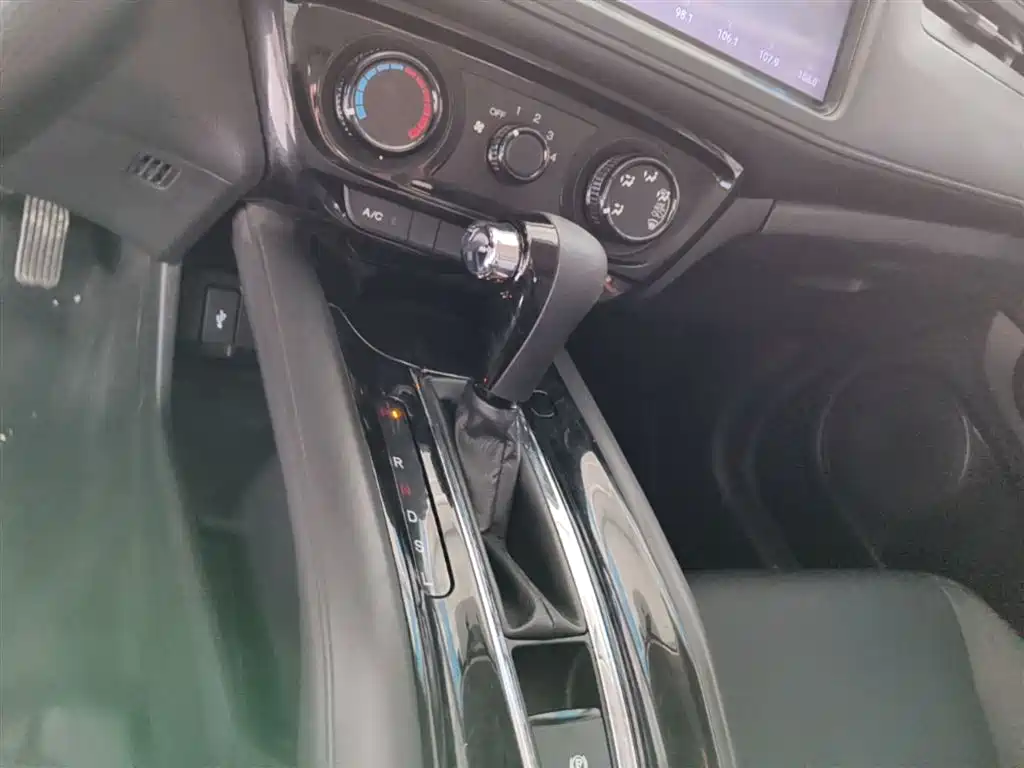 Honda Vezel 2019 — фото 14