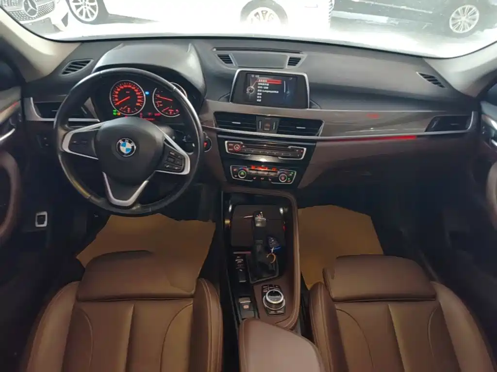 BMW X1 2017 — фото 10