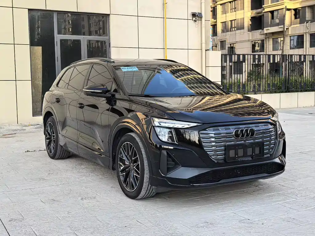 Audi Q5 e-tron 2023 — фото 3