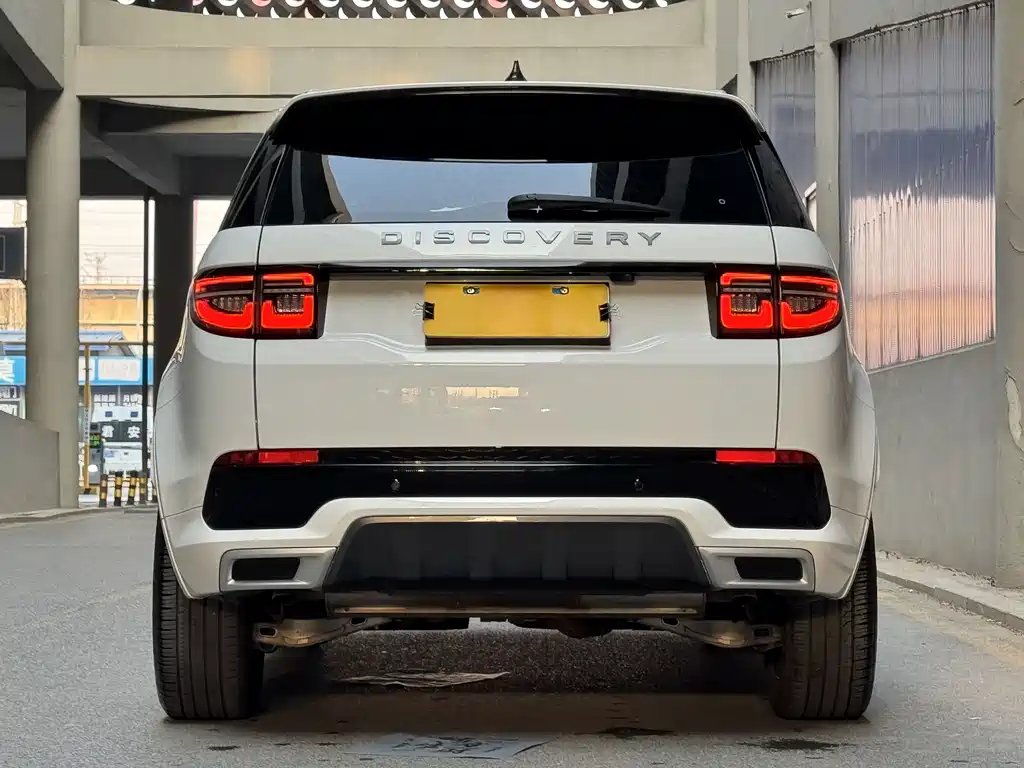 Land Rover Discovery Sport 2023 — фото 5