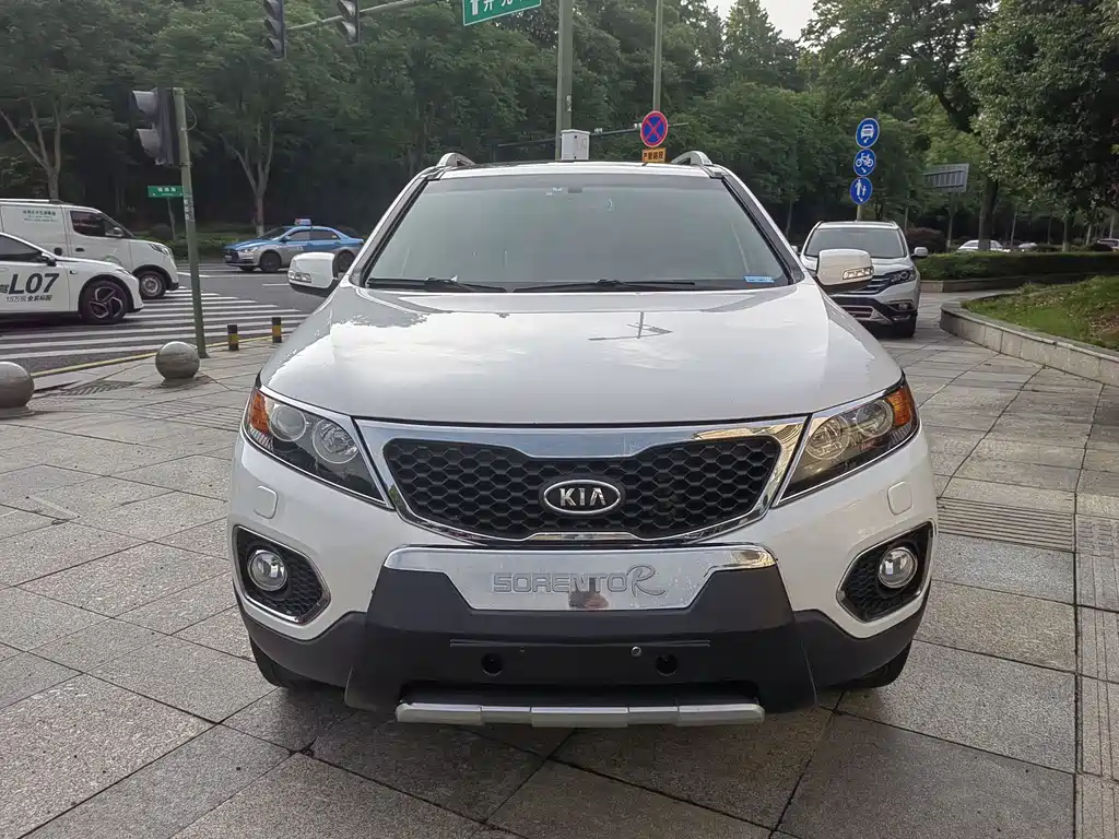 Kia Sorento 2012 — фото 2