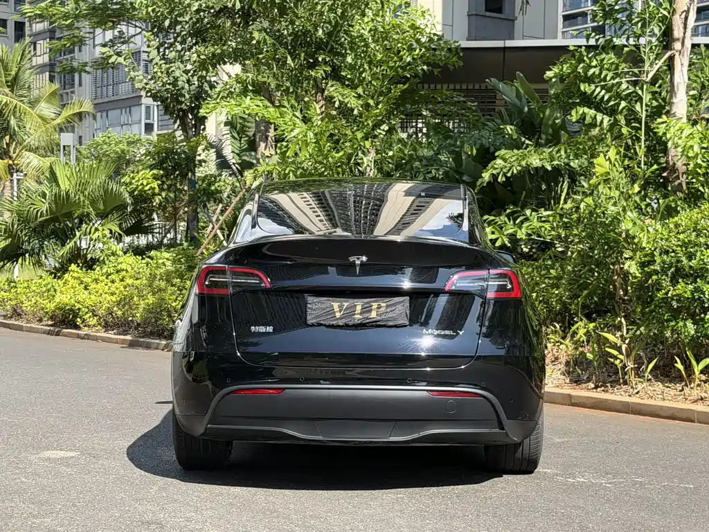 Tesla Model Y 2022 — фото 8