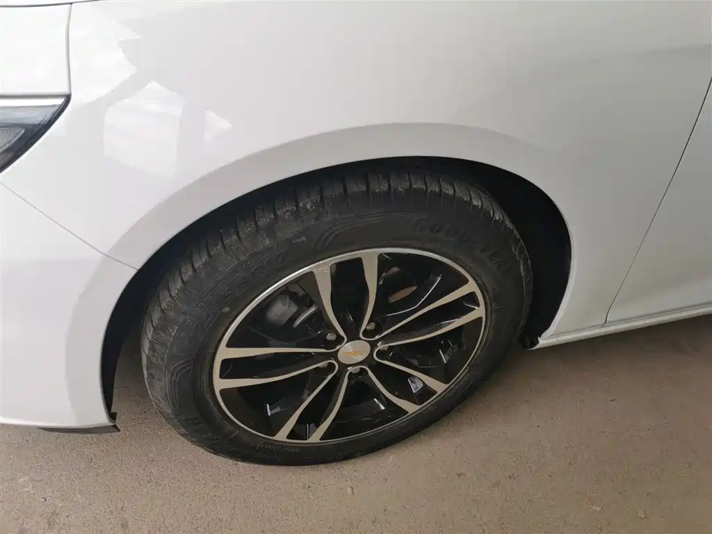 Chevrolet Malibu XL 2018 — фото 25
