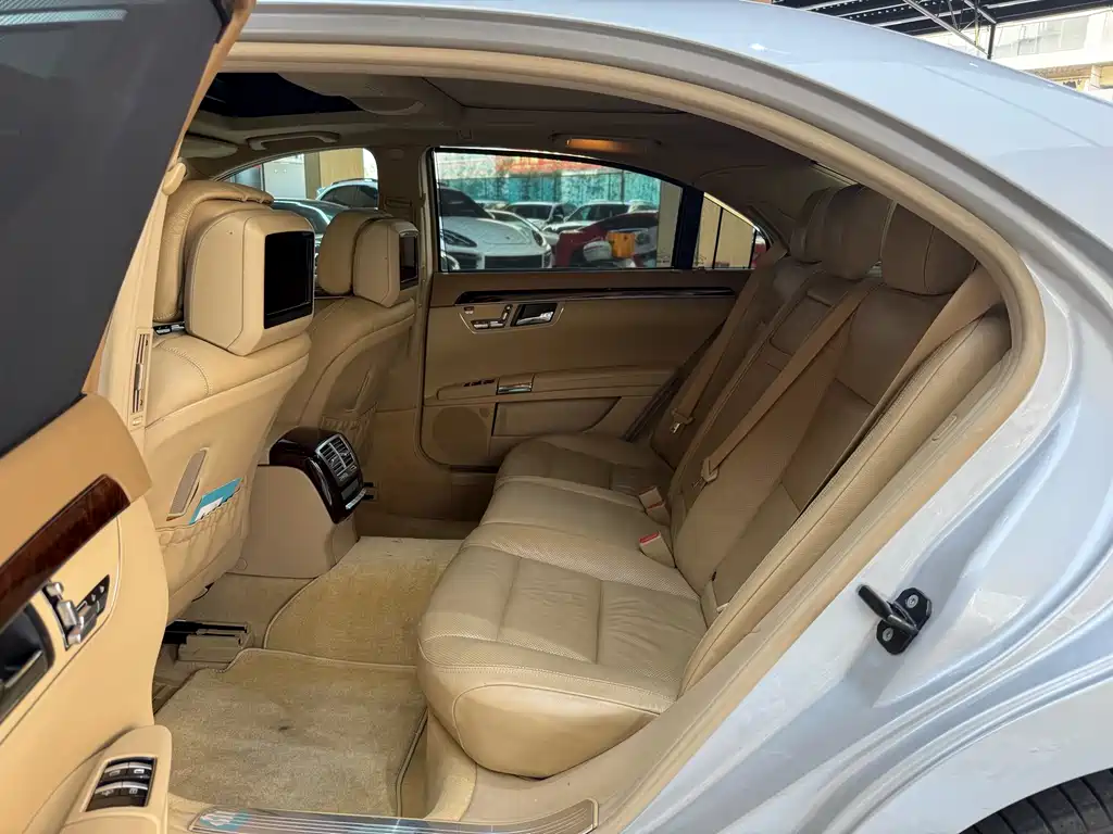 Mercedes-Benz S-Class 2010 — фото 18