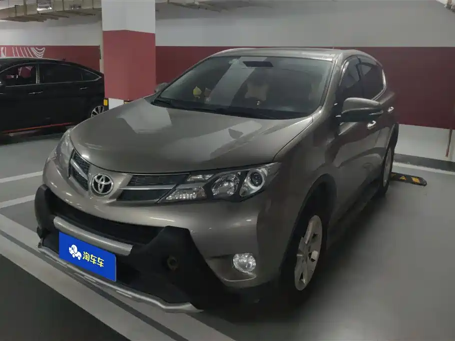 Toyota RAV4 2014 — фото 1