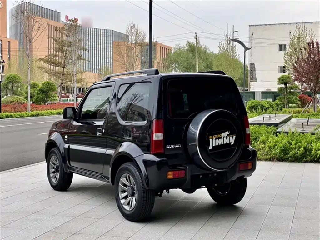 Suzuki Jimny 2017 — фото 9