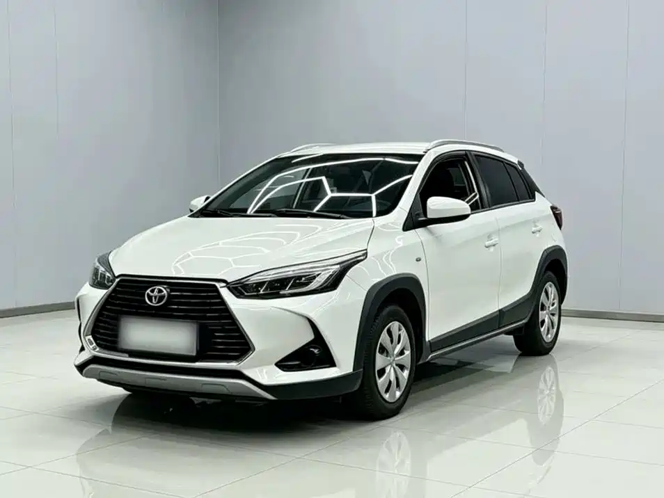 Toyota Yaris L 2023