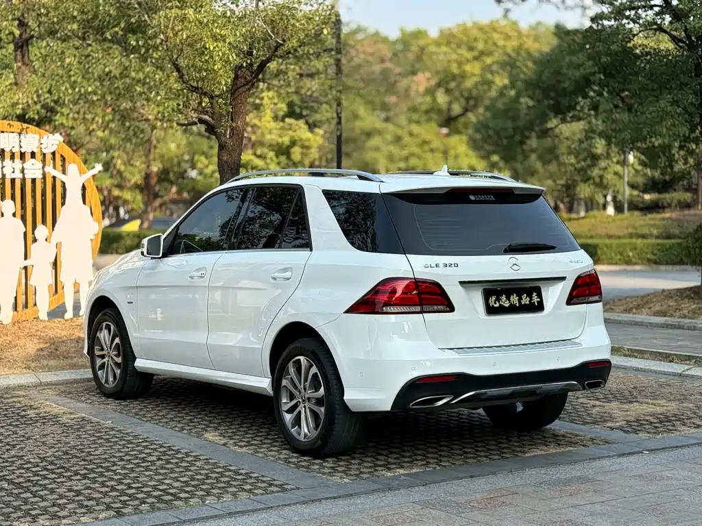 Mercedes-Benz GLE 2018 — фото 21