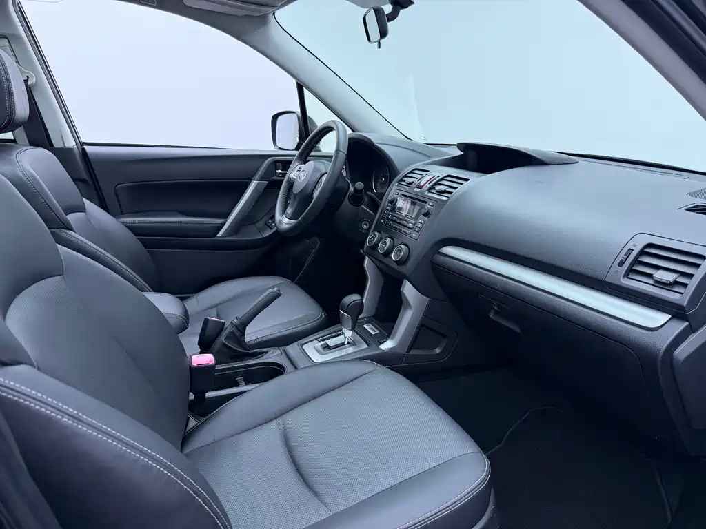 Subaru Forester 2014 — фото 10