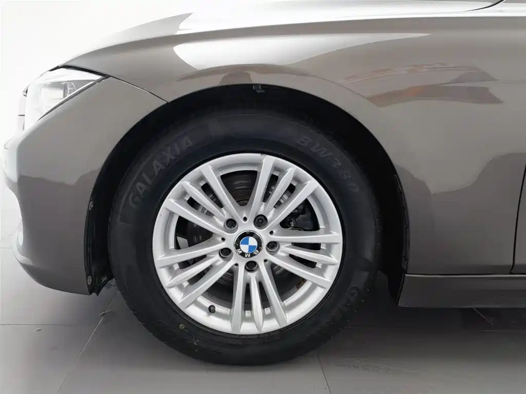 BMW 3 Series 2015 — фото 17