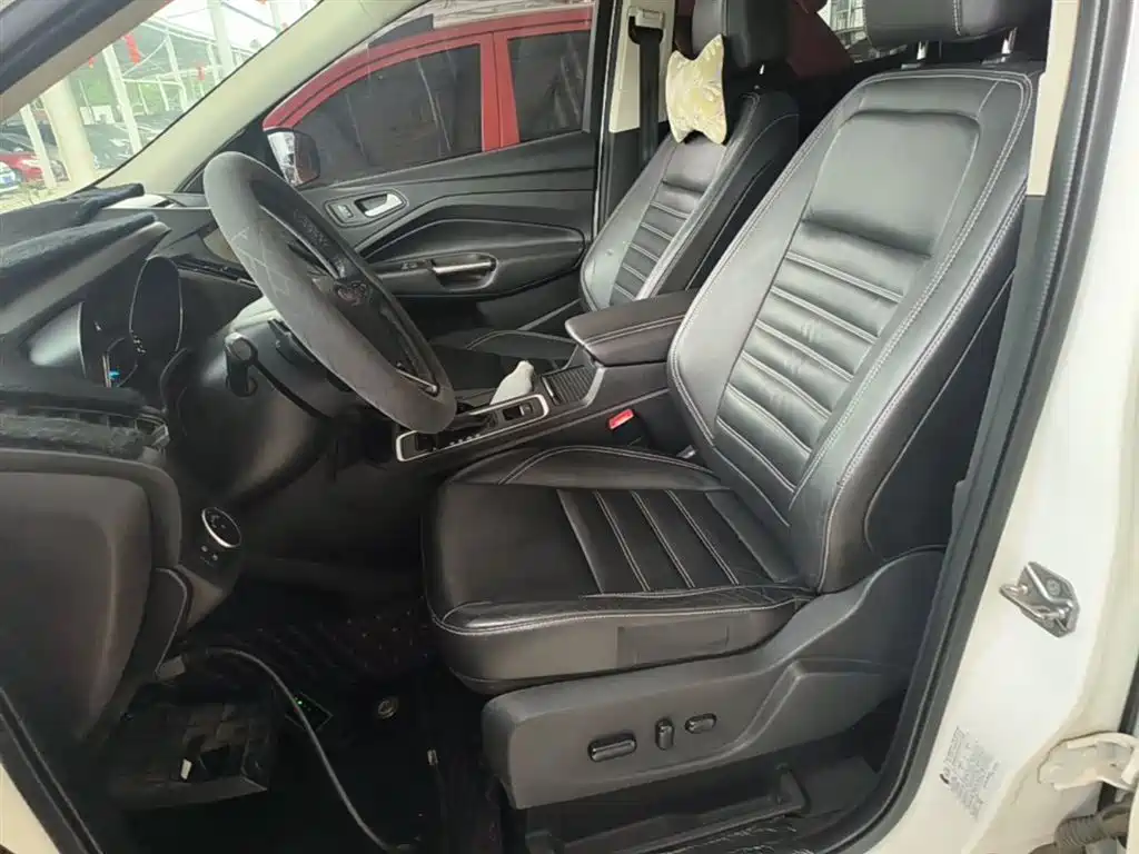 Ford Kuga 2017 — фото 15