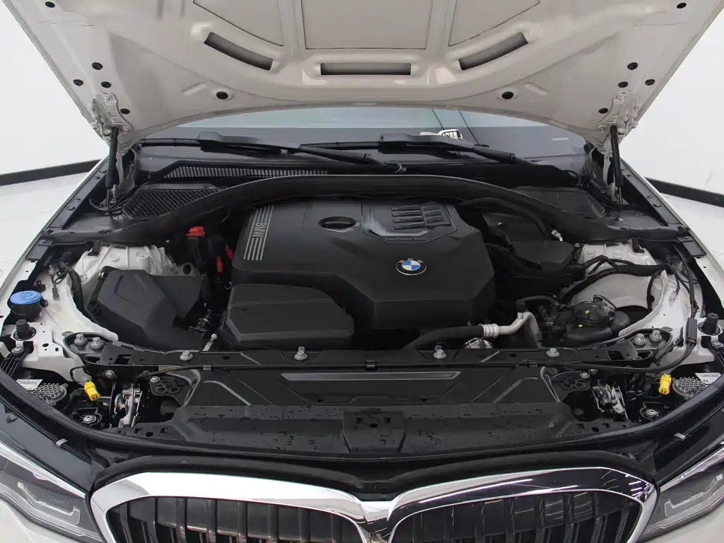 BMW 3 Series 2021 — фото 14